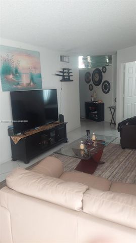 6921 Environ Boulevard 4P, Lauderhill, FL 33319