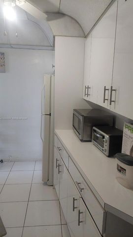 6921 Environ Boulevard 4P, Lauderhill, FL 33319