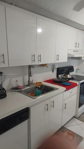 6921 Environ Boulevard 4P, Lauderhill, FL 33319