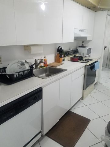 6921 Environ Boulevard 4P, Lauderhill, FL 33319