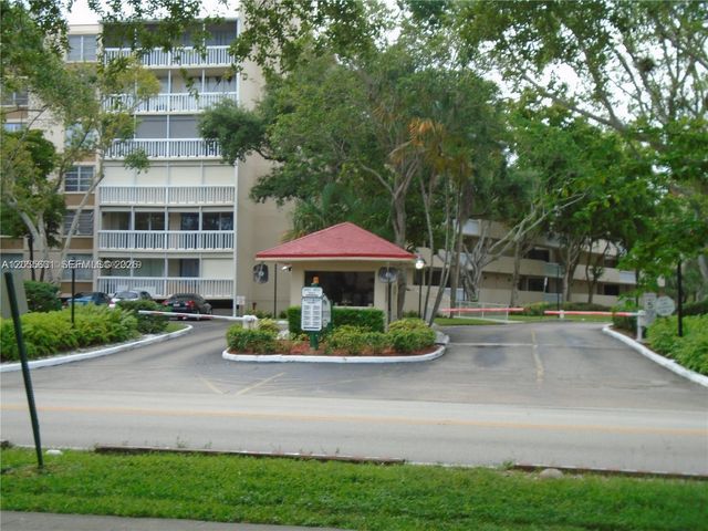 6921 Environ Boulevard 4P, Lauderhill, FL 33319