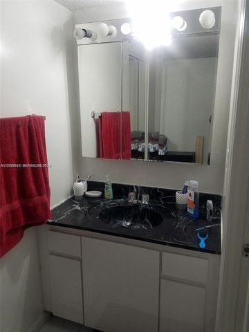 6921 Environ Boulevard 4P, Lauderhill, FL 33319