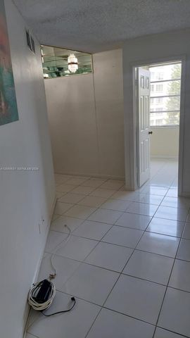 6921 Environ Boulevard 4P, Lauderhill, FL 33319