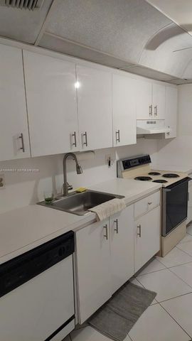 6921 Environ Boulevard 4P, Lauderhill, FL 33319