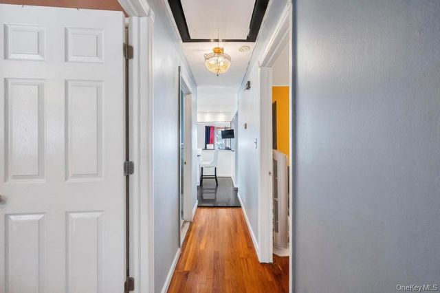 488 Pershing Blvd, Rockville Centre, NY 11570