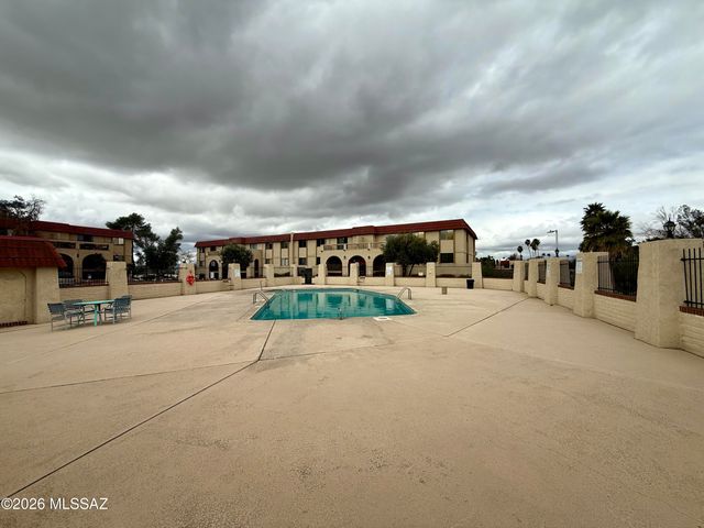 6341 N Barcelona Ct Unit 809, Tucson, AZ 85704