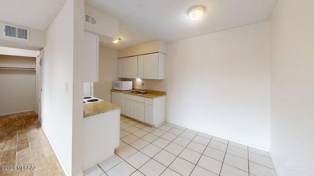 6341 N Barcelona Ct Unit 809, Tucson, AZ 85704