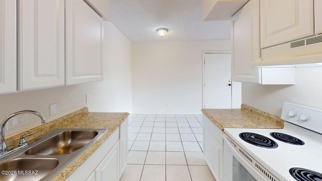 6341 N Barcelona Ct Unit 809, Tucson, AZ 85704