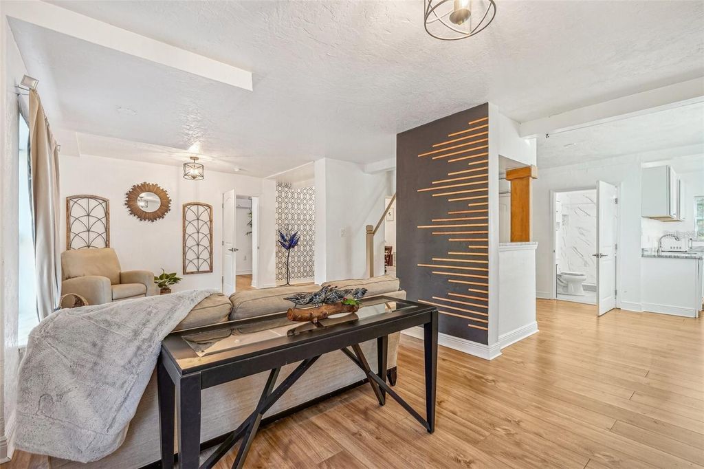 Image 27 of property listing at 934 N HALIFAX AVENUE, Daytona Beach, FL 32118