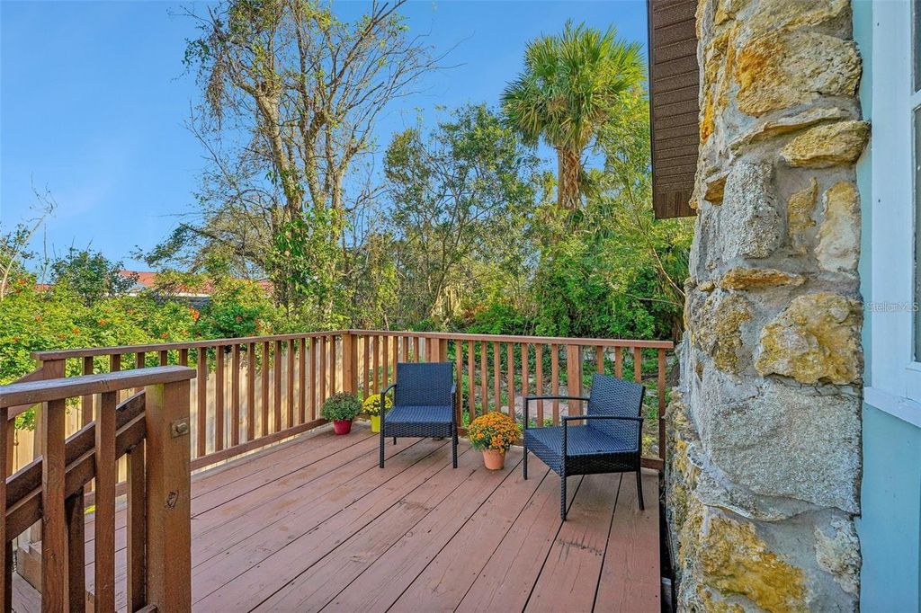 Image 4 of property listing at 934 N HALIFAX AVENUE, Daytona Beach, FL 32118