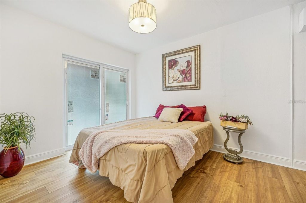 Image 34 of property listing at 934 N HALIFAX AVENUE, Daytona Beach, FL 32118