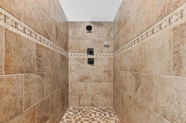 984 Crane Lane, Crystal Beach, TX 77650