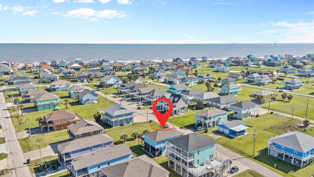 984 Crane Lane, Crystal Beach, TX 77650