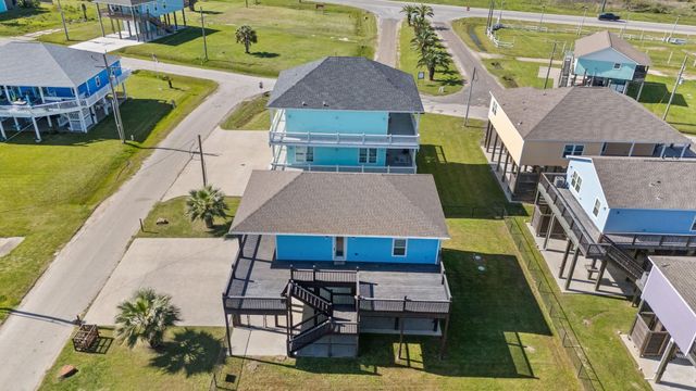 984 Crane Lane, Crystal Beach, TX 77650