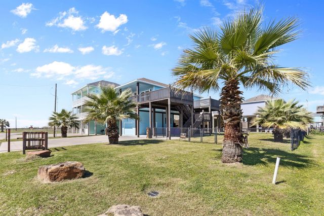 984 Crane Lane, Crystal Beach, TX 77650