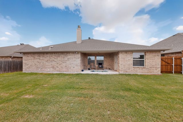 101 Loving Trail, Justin, TX 76247