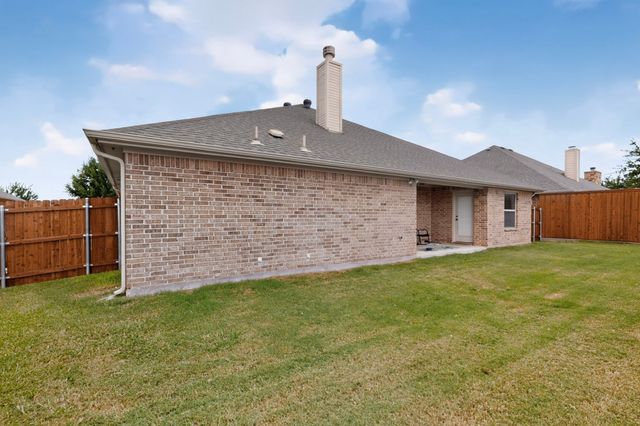 101 Loving Trail, Justin, TX 76247