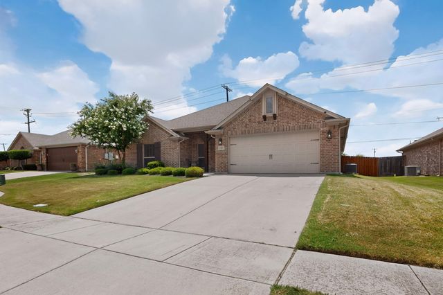 101 Loving Trail, Justin, TX 76247