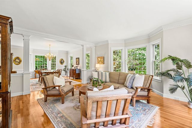2 Rolling Woods Drive, Bedford, NH 03110