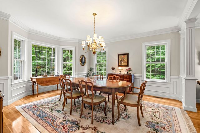 2 Rolling Woods Drive, Bedford, NH 03110