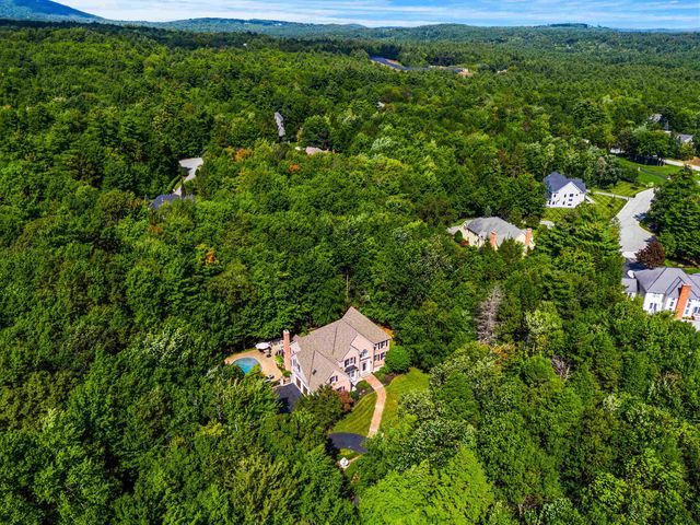 2 Rolling Woods Drive, Bedford, NH 03110
