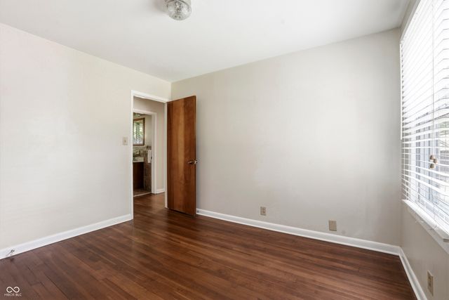 2844 Canterbury Lane, Indianapolis, IN 46220