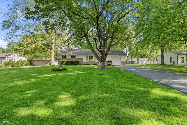 2844 Canterbury Lane, Indianapolis, IN 46220