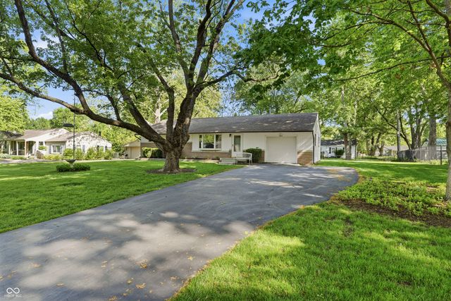 2844 Canterbury Lane, Indianapolis, IN 46220