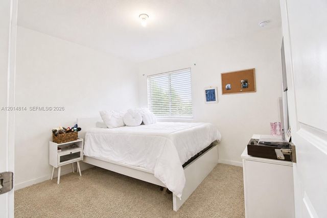 2382 SE 10th St, Homestead, FL 33035