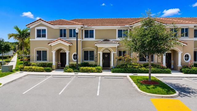 2382 SE 10th St, Homestead, FL 33035