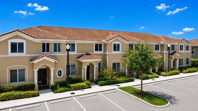 2382 SE 10th St, Homestead, FL 33035