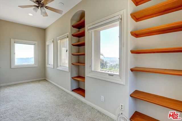 1248 E Tujunga Avenue, Burbank, CA 91501