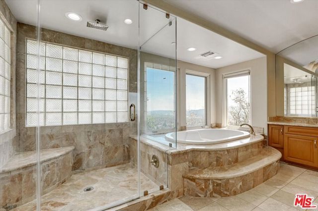1248 E Tujunga Avenue, Burbank, CA 91501