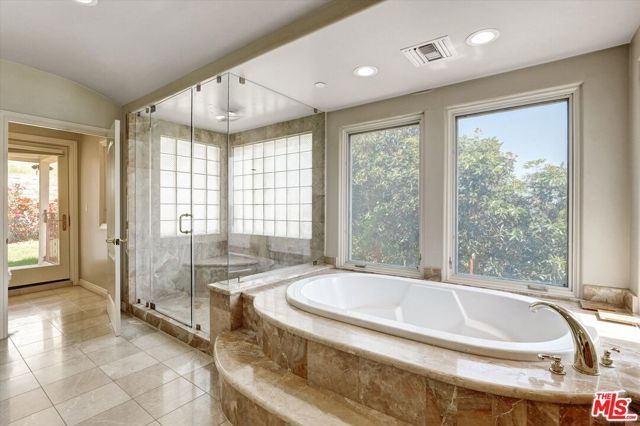 1248 E Tujunga Avenue, Burbank, CA 91501