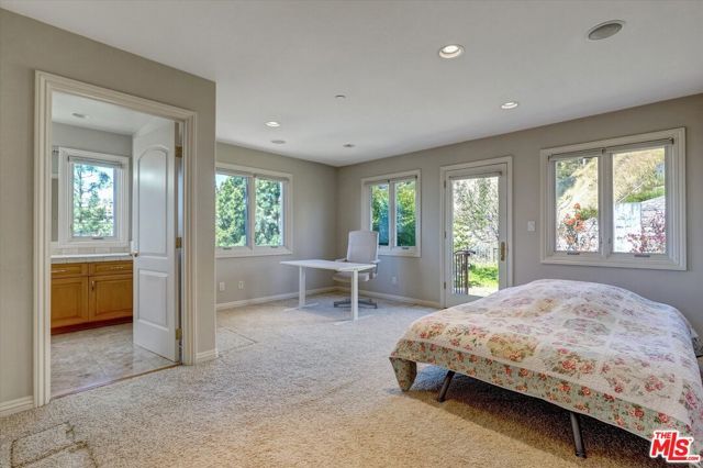 1248 E Tujunga Avenue, Burbank, CA 91501