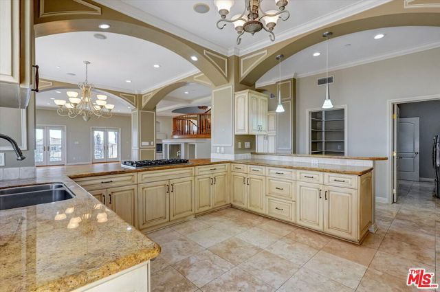 1248 E Tujunga Avenue, Burbank, CA 91501