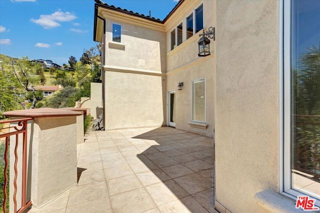 1248 E Tujunga Avenue, Burbank, CA 91501