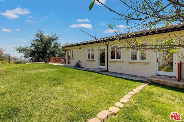 1248 E Tujunga Avenue, Burbank, CA 91501