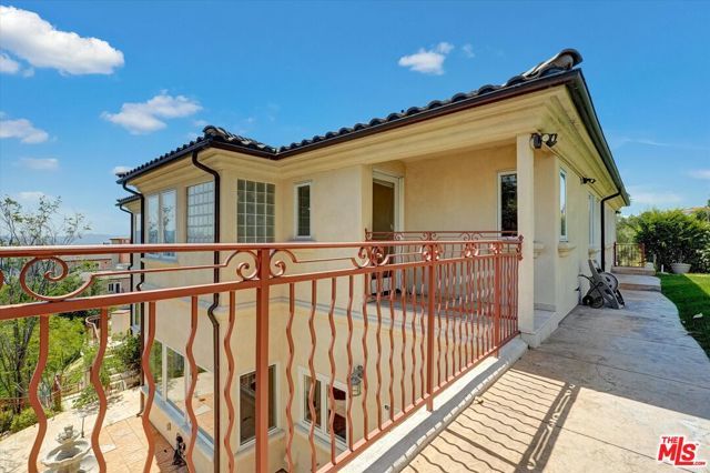 1248 E Tujunga Avenue, Burbank, CA 91501