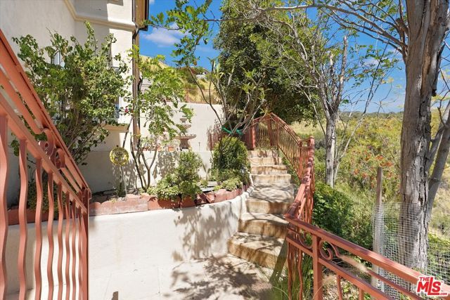 1248 E Tujunga Avenue, Burbank, CA 91501