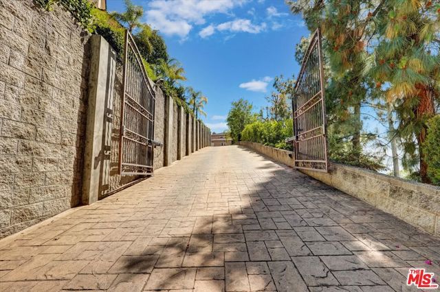 1248 E Tujunga Avenue, Burbank, CA 91501