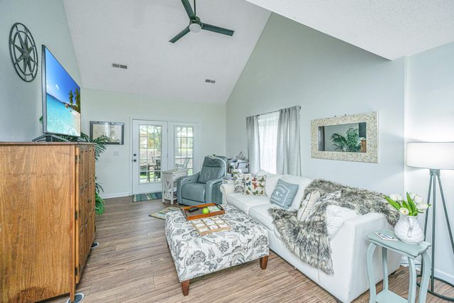 110 Greyson Circle, Goose Creek, SC 29445