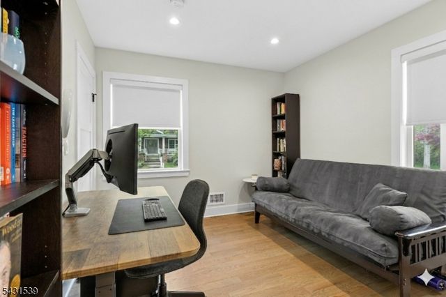 18 University Ave, Chatham Boro, NJ 07928