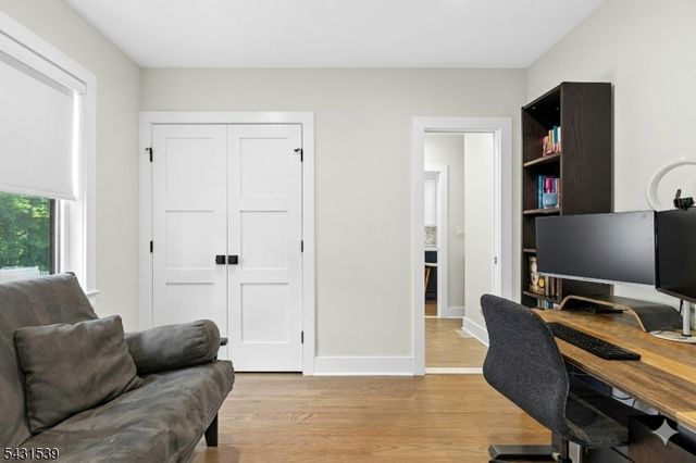 18 University Ave, Chatham Boro, NJ 07928
