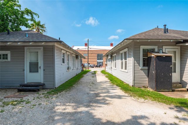 6839 Avenue K, Houston, TX 77011