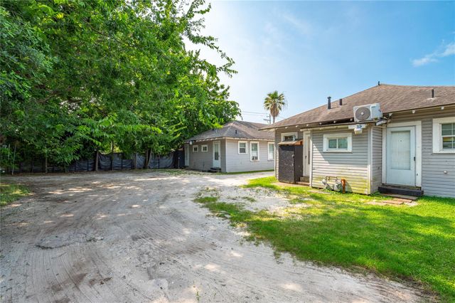 6839 Avenue K, Houston, TX 77011