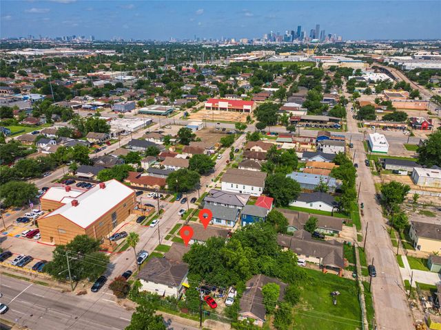 6839 Avenue K, Houston, TX 77011