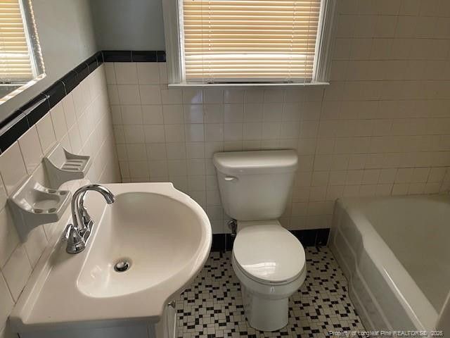 1815 Cherokee Drive, Fayetteville, NC 28303