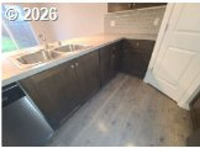 2917 FRUIT VALLEY Rd, Vancouver, WA 98660