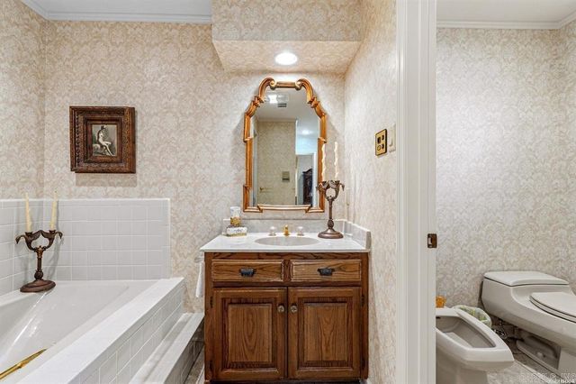 270 Housley Pt Apt F, Hot Springs, AR 71913